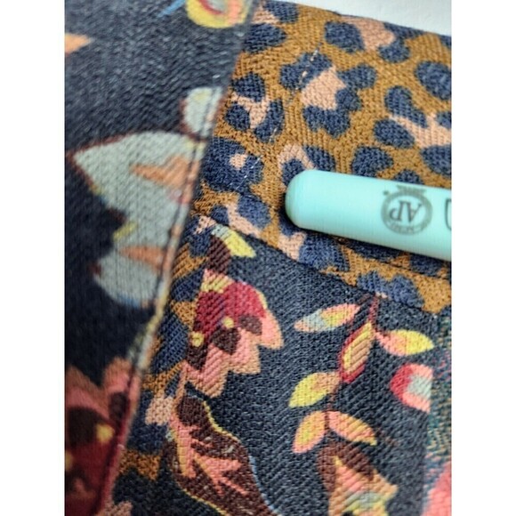 Soft Surroundings Icon Print Mix Tunic Shirt Black Thrush Sz M NWT *Flawed* - Picture 14 of 14